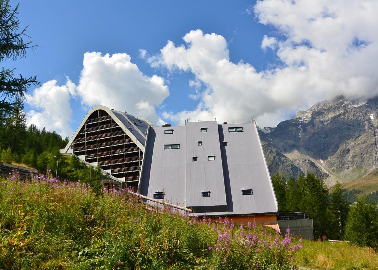 Appartamenti La Maison De Vacances Breuil-Cervinia Eksteriør bilde